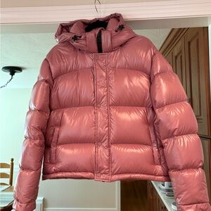 Aritzia Super Puff Shorty